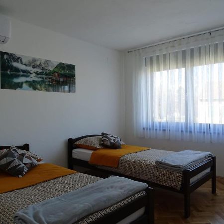 Apartman Dabrovic Novska Eksteriør billede